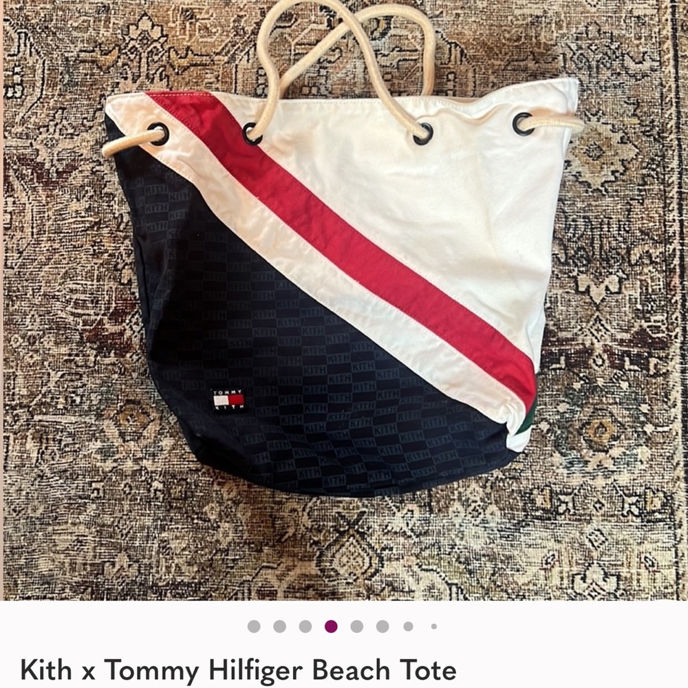 Tommy Hilfiger Tri-Color Beach Tote - Picture 3 of 8